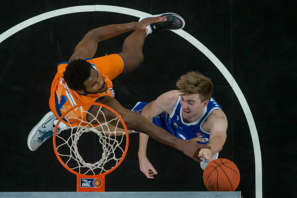 仅帮助霍伊 仅帮助霍伊