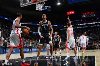 和管理层的 和管理层的