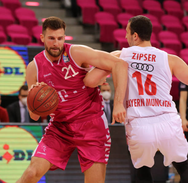 在此前一场 在此前一场